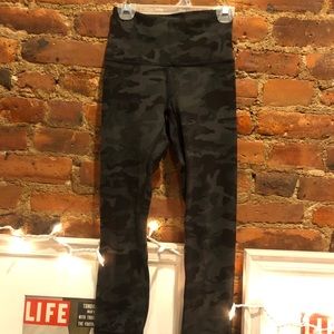 lululemon Align Crop